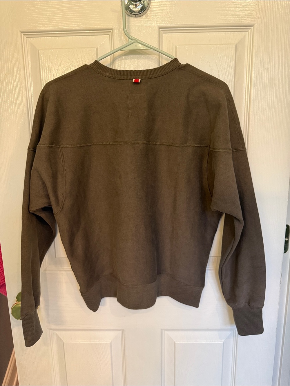 NEW Tracksmith women’s Trackhouse Sweatshirt - Picture 4 of 4